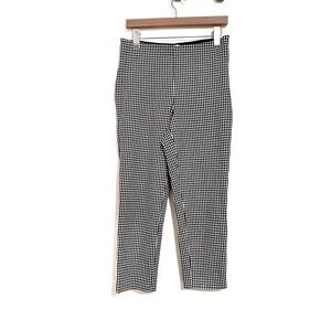 H&M Black and White Capri pants